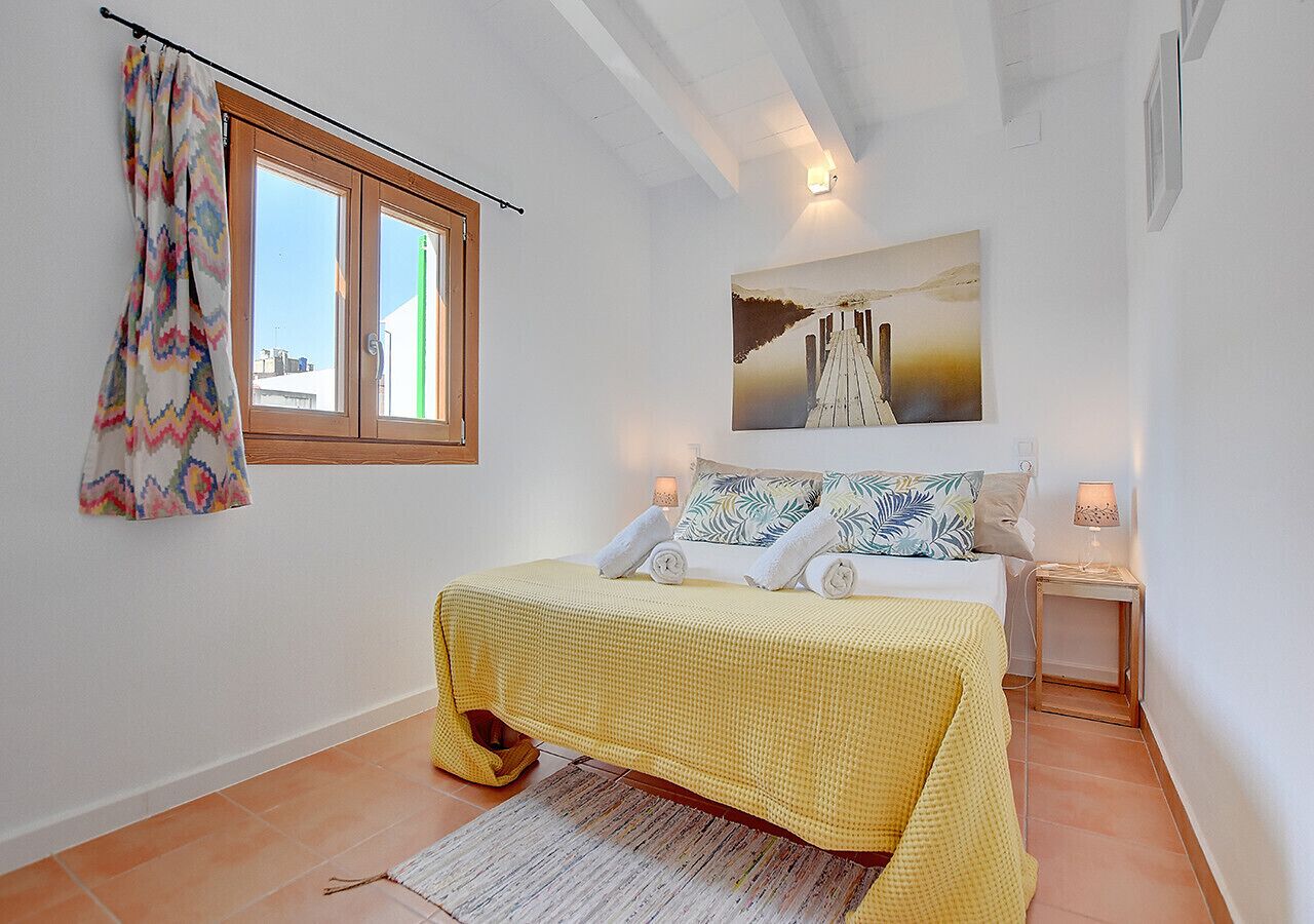 3 slaapkamers, een strijkplank/strijkijzer, gratis wifi, beddengoed