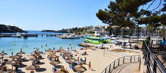 Alvaro Oliver House at only 100 meters away from the beach