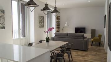 Smart TV, DVD player