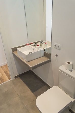 Een douche, een haardroger