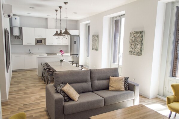 Téléviseur connecté, lecteur de DVD