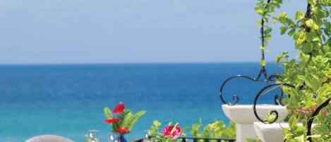 屋外ダイニングエリア