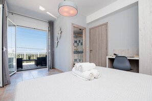 4 chambres, fer et planche à repasser, Wi-Fi gratuit, draps fournis