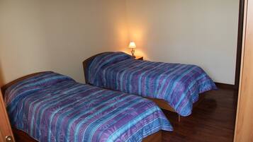 2 chambres, fer et planche Ă repasser, Wi-Fi, draps fournis