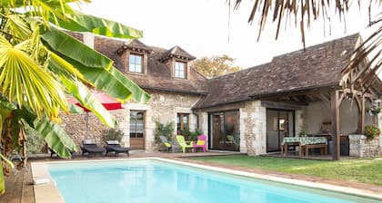 Yksityinen rauhallinen ja uima-allas. <br>Viehättävä talo: Chez Milou