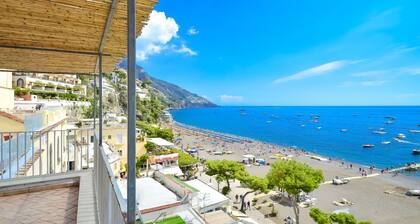 AMORE RENTALS - Casa Raffi with Sea View on Positano Beach