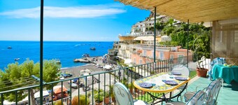 AMORE RENTALS - Casa Raffi with Sea View on Positano Beach