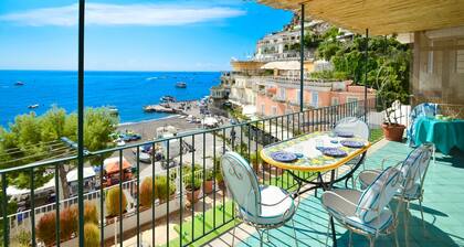 AMORE RENTALS - Casa Raffi with Sea View on Positano Beach