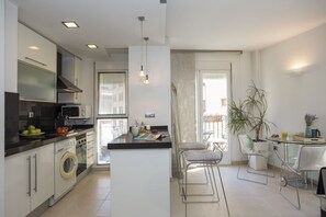 Fridge, microwave, oven, stovetop