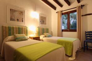 3 soveværelser, pengeskab på værelset, strygejern/strygebræt