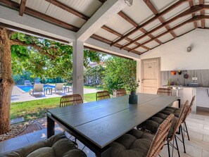 Outdoor dining - Stunning private villa for 8 guests with private pool, WIFI, A/C, TV and terrace (Umag)