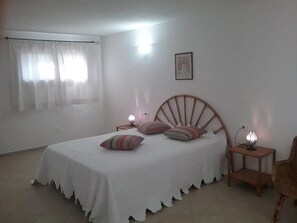 3 Schlafzimmer, Bügeleisen/Bügelbrett, WLAN, Bettwäsche