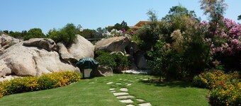 San Teodoro: Fantastische Villa Ausgezeichneten Meerblick Garten und im Mittelmeer