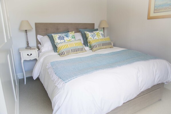 3 chambres, fer et planche à repasser, Wi-Fi gratuit, draps fournis