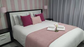 2 bedrooms, iron/ironing board, travel cot, free WiFi