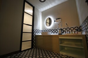 Super Royal Suite | Free WiFi - The First Snow Hotel (Daegu)