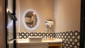 Royal Suite | Banyo lavabosu