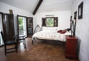 5 bedrooms, in-room safe, iron/ironing board, WiFi