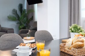 Unclassified image, 5 of 35, button