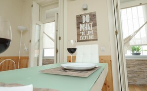 Dining - City center apartment, comfortable, quiet, Wifi, AirCondic and Balcony (Porto)