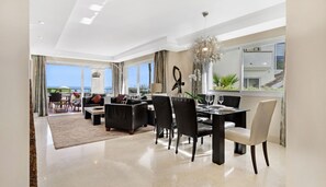 Interior - 311 Lux-Serv Apart-Estepona, 2-B'room, All Year 28c, 20m Heated Pool. Sea Views (Estepona)