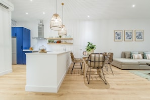 Interior - Sol VI: Modern Apartment Steps from Puerta del Sol (Madrid)