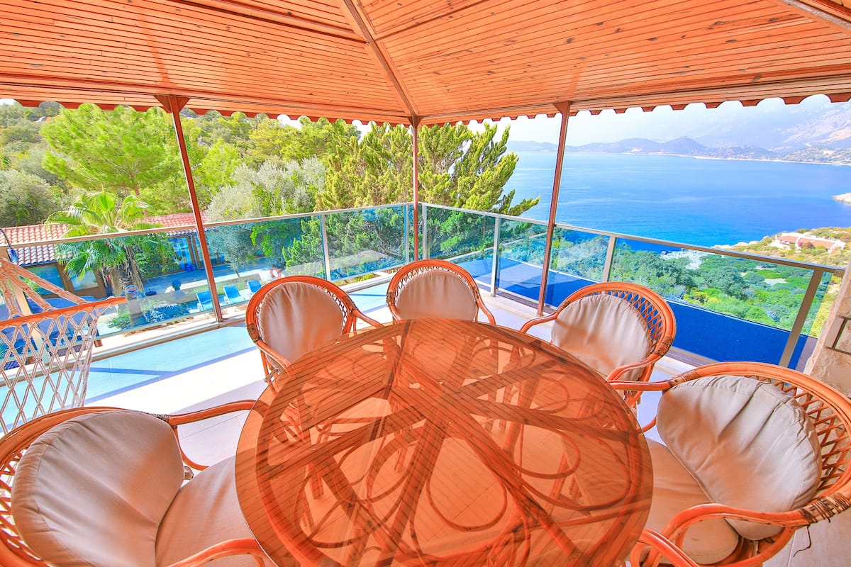 Traditioneel appartement, 2 slaapkamers, balkon, uitzicht op zee | Balkon