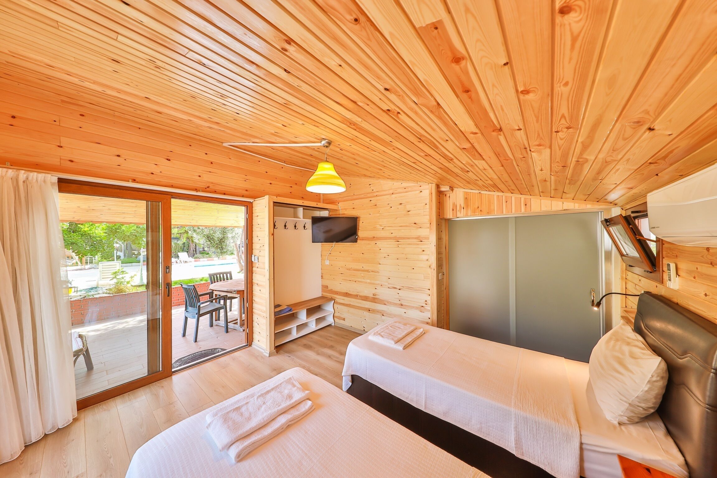 Traditional Twin Room | Select Comfort beds, in-room safe, iron/ironing board, free WiFi