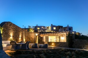 Front of property - evening/night - Annie House (Mykonos)