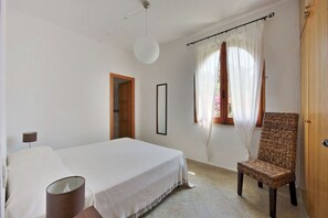 3 bedrooms, free WiFi, bed sheets