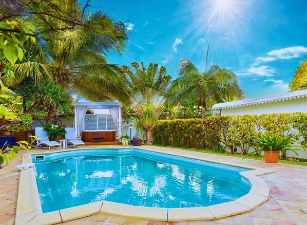 Piscine extérieure