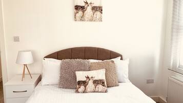 2 bedrooms, iron/ironing board, free WiFi