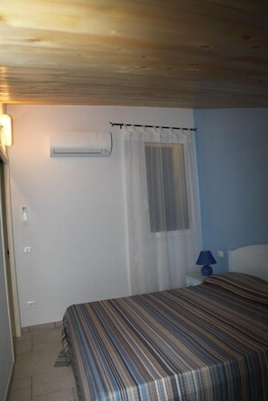 1 quarto, cofres nos quartos, ferros/tábuas de passar roupa, Wi-Fi