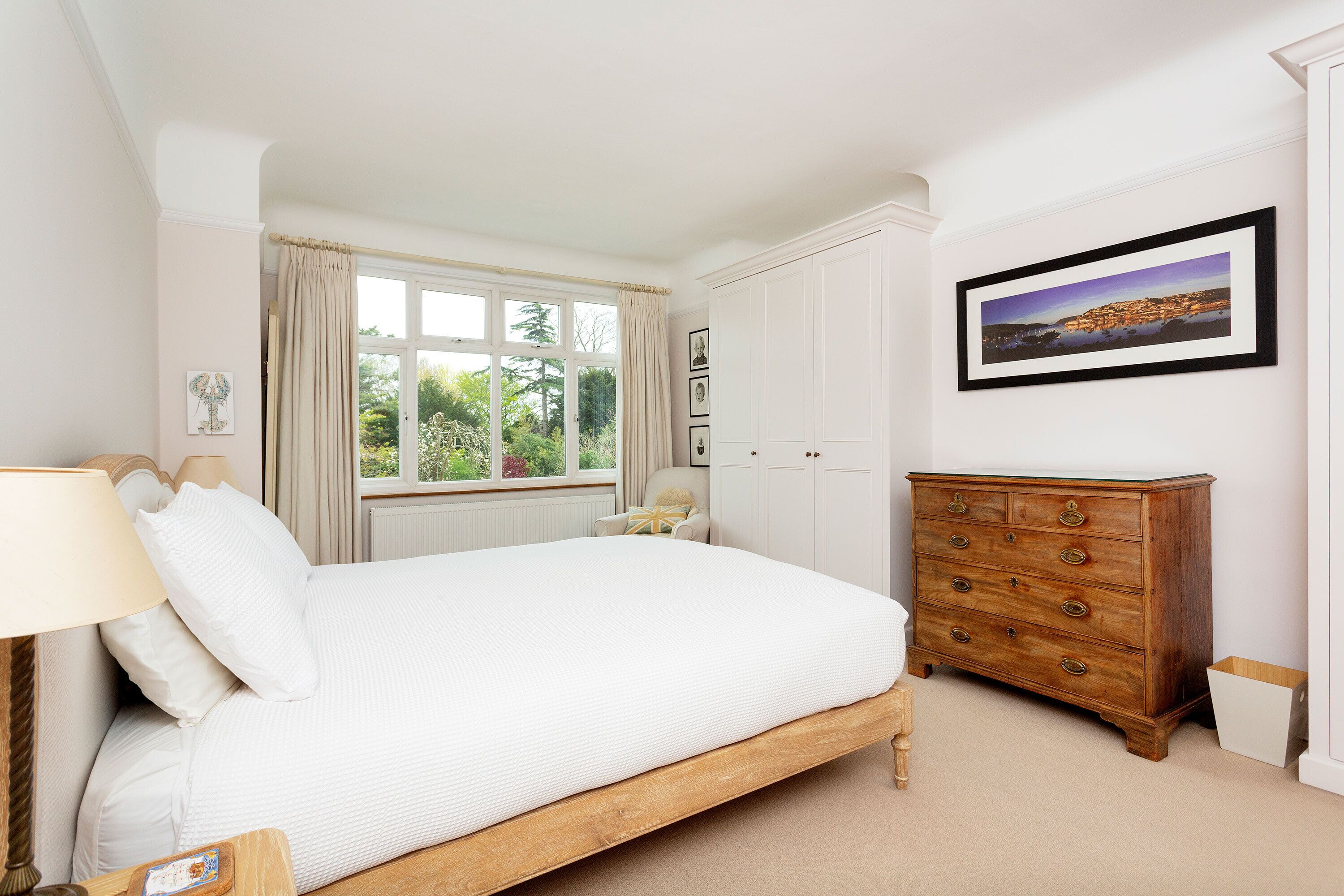 4 bedrooms, WiFi, bed sheets