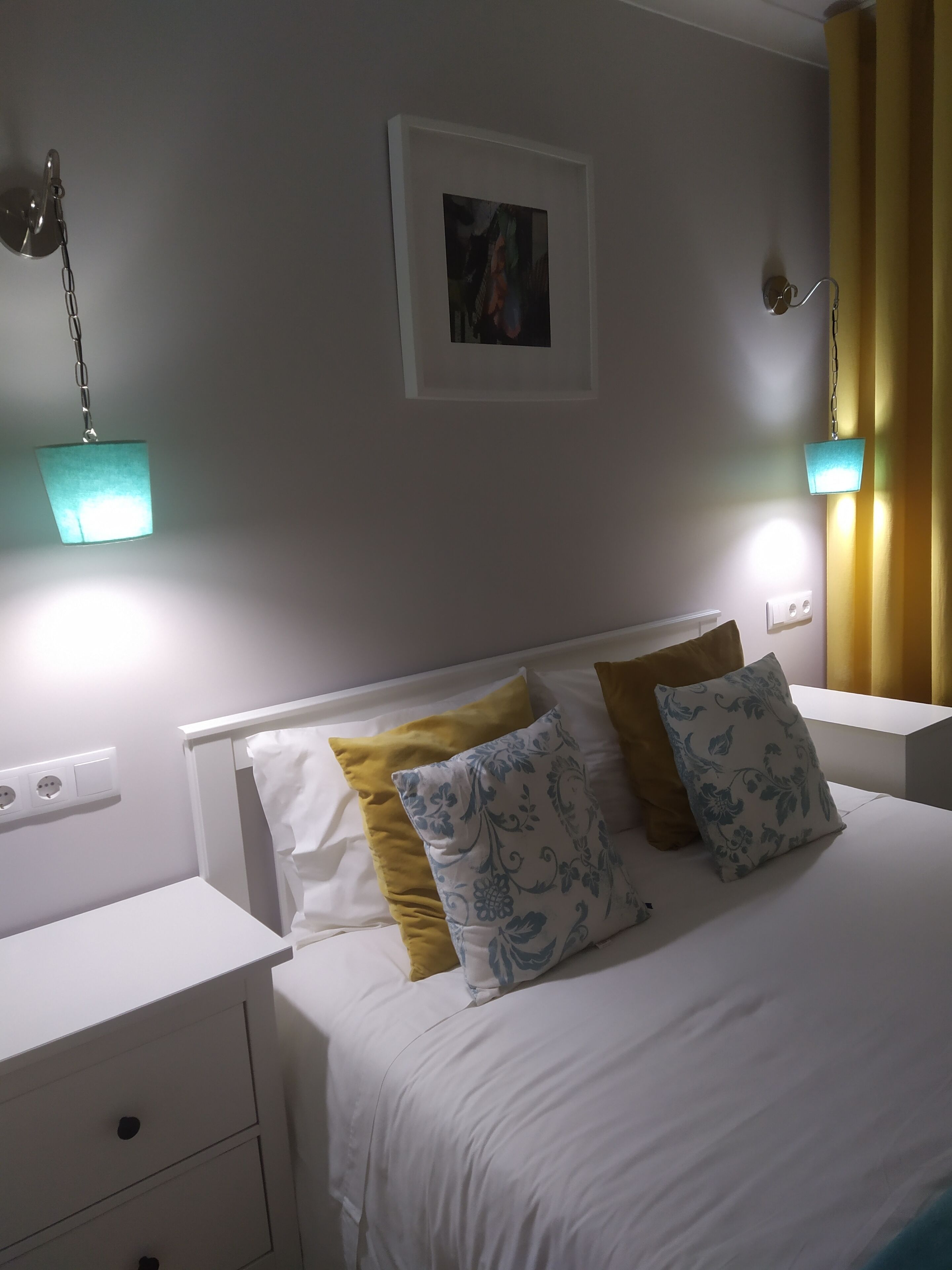 2 chambres, fer et planche à repasser, accès au Wi-Fi (inclus)
