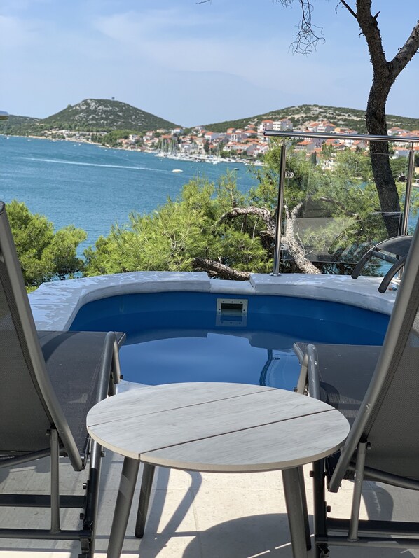 Outdoor pool - Paradise 30m from the sea (Tisno)