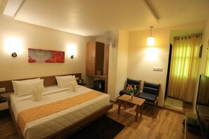 Individually decorated, individually furnished, desk, laptop workspace - The Grand Raveta (Patan)