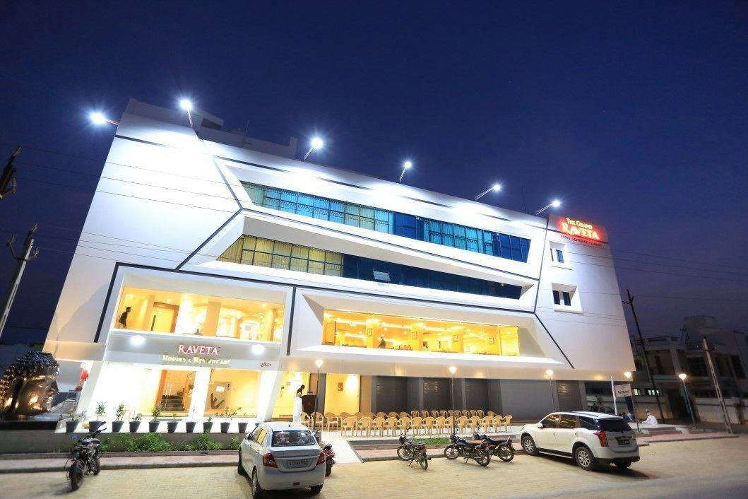 Front of property – evening/night