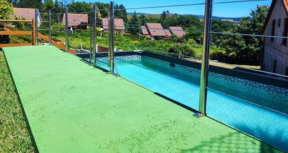 Baixo O Castelo House