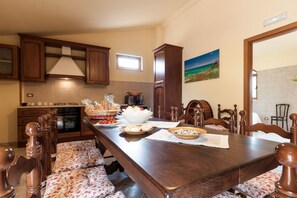 Dining - Independent villa with private pool (Noci)