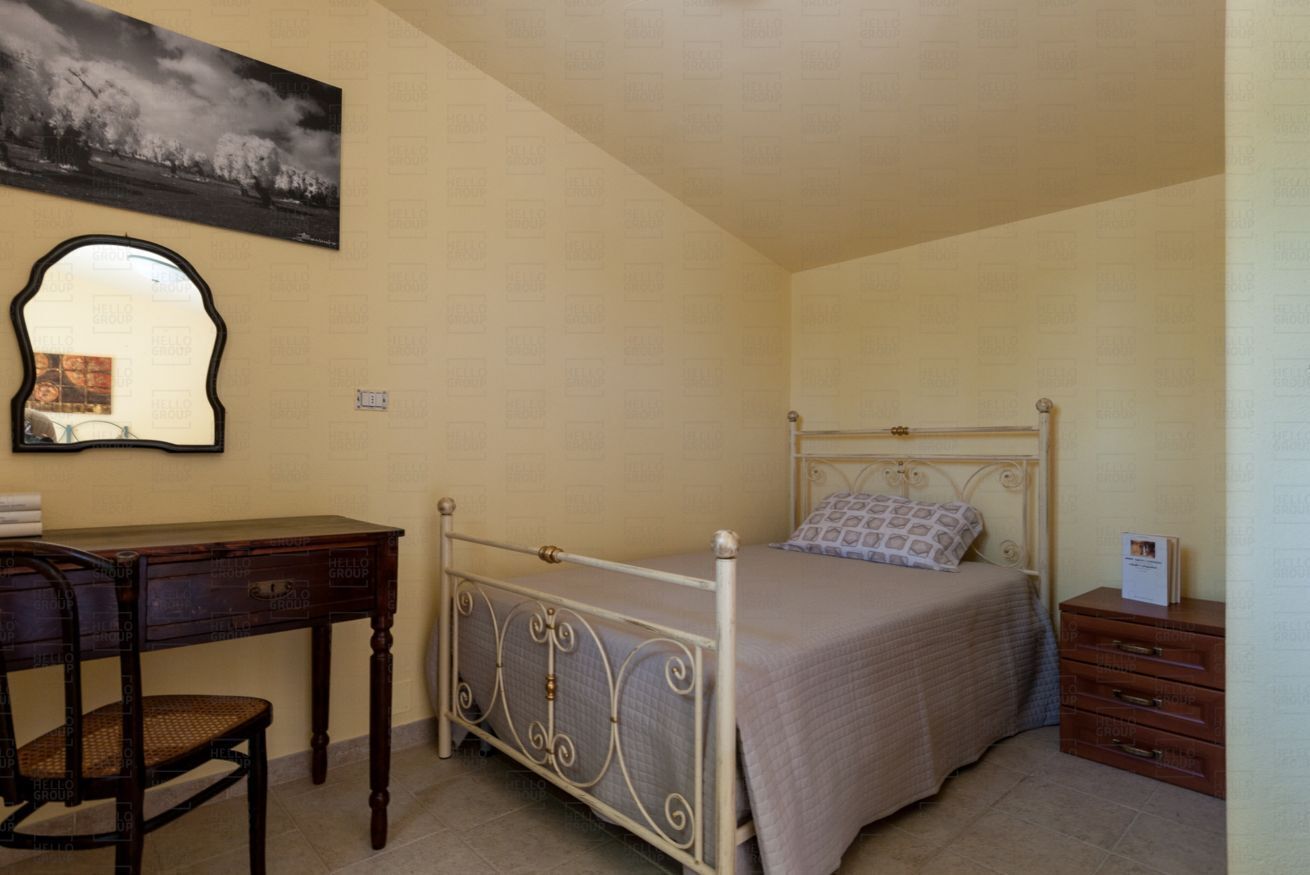 5 bedrooms, iron/ironing board, WiFi