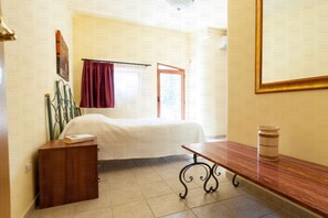 5 Schlafzimmer, Bügeleisen/Bügelbrett, WLAN