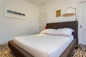 4 bedrooms, WiFi, bed sheets