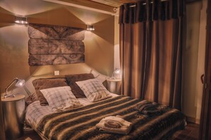 4 chambres, fer et planche à repasser, Wi-Fi, draps fournis