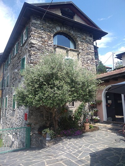 Stone farmhouse of 1872 in the most total tranquility and peace.