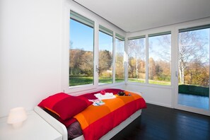 4 室のベッドルーム、アイロン / アイロン台、WiFi、ベッドシーツ