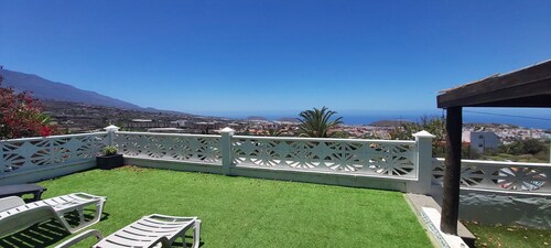Little house with pool on La Palma