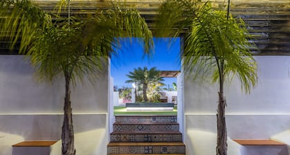Fantastische Villa mit Meerblick, nur wenige Kilometer vom Strand entfernt