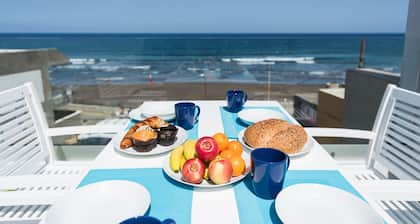 DELUXE HOME, MEERBLICK UND TERRASSE Free Wifi GC52