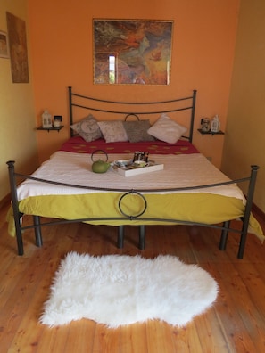 Soundproofing, rollaway beds, free WiFi, bed sheets - Casa Madonnina (Villafranca di Verona)